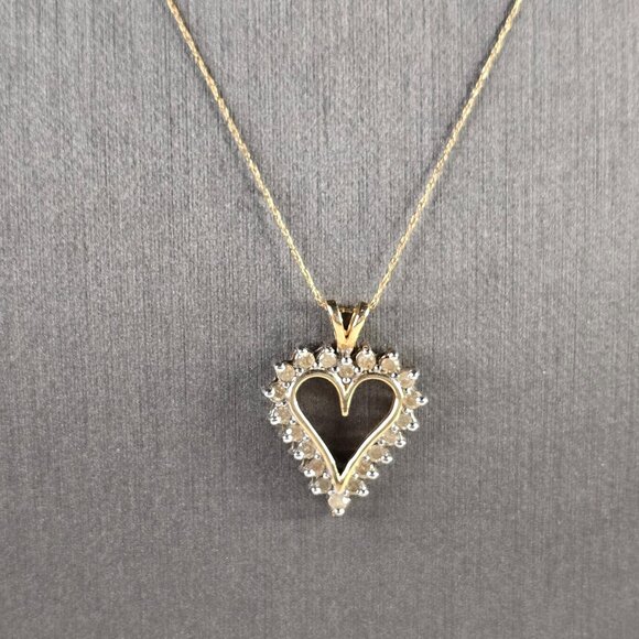Womens Vintage Estate 10k Gold Necklace w/ Diamond Heart Pendant2.8gE4837